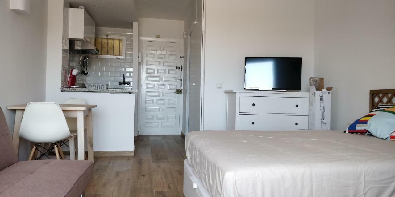 Sunny Suites Jupiter Apartments Benalmadena Bagian luar foto