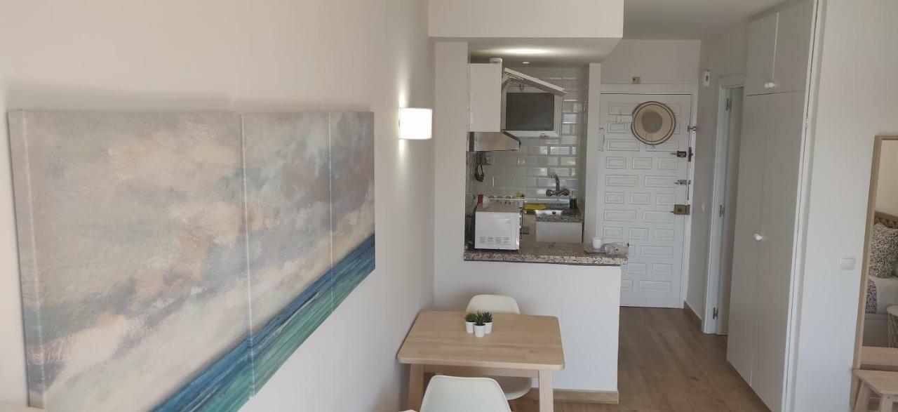 Sunny Suites Jupiter Apartments Benalmadena Bagian luar foto